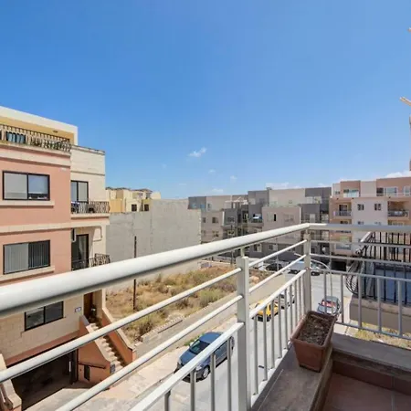 Lägenhet Comfortable 3-bedroom In Mellieha By Homely Ix-Xaghra ta' Barra