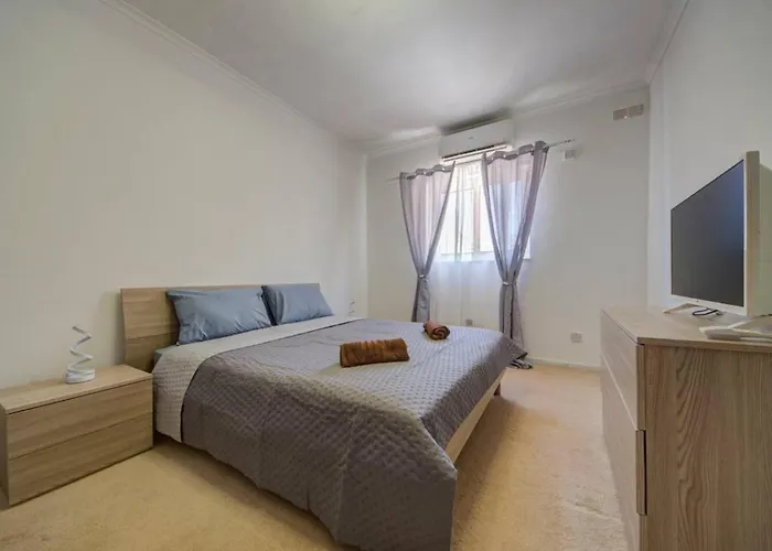 Lejlighed Comfortable 3-bedroom In Mellieha By Homely *