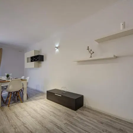 Comfortable 3-bedroom In Mellieha By Homely *