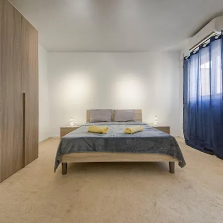Apartmán Comfortable 3-bedroom In Mellieha By Homely *