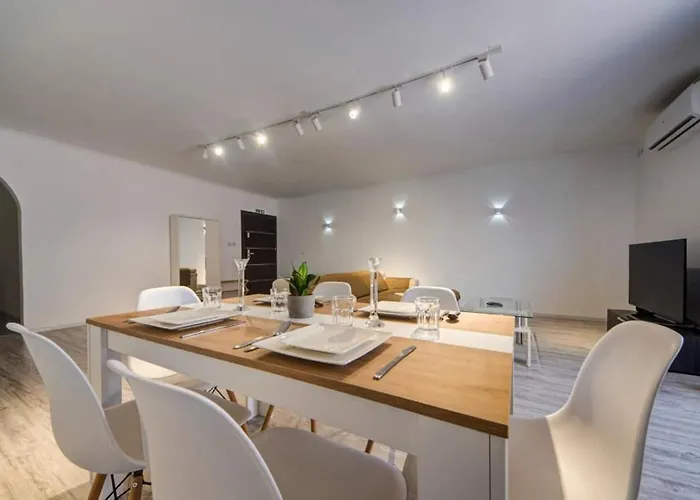 Comfortable 3-bedroom In Mellieha By Homely Ix-Xaghra ta' Barra
