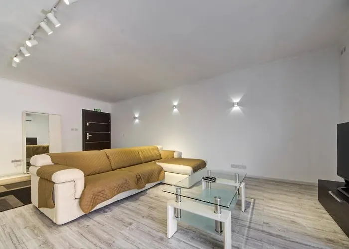 Comfortable 3-bedroom In Mellieha By Homely