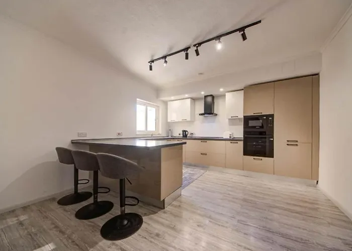 Comfortable 3-bedroom In Mellieha By Homely Apartament Ix-Xaghra ta' Barra