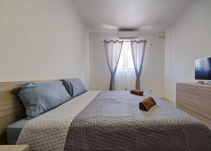 Διαμέρισμα Comfortable 3-bedroom In Mellieha By Homely *