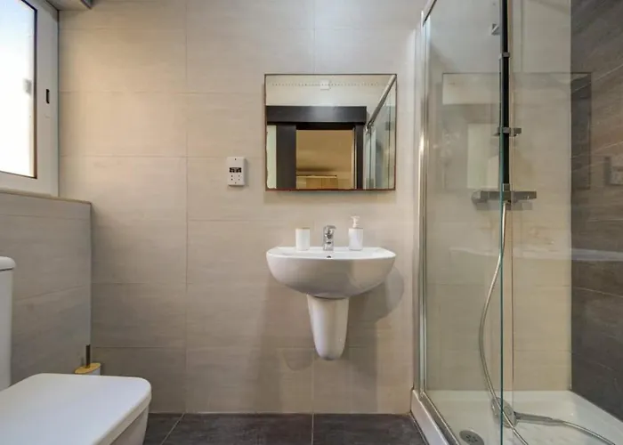 Comfortable 3-bedroom In Mellieha By Homely *