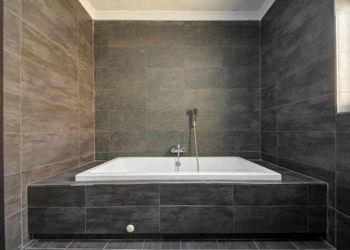 Comfortable 3-bedroom In Mellieha By Homely Διαμέρισμα *