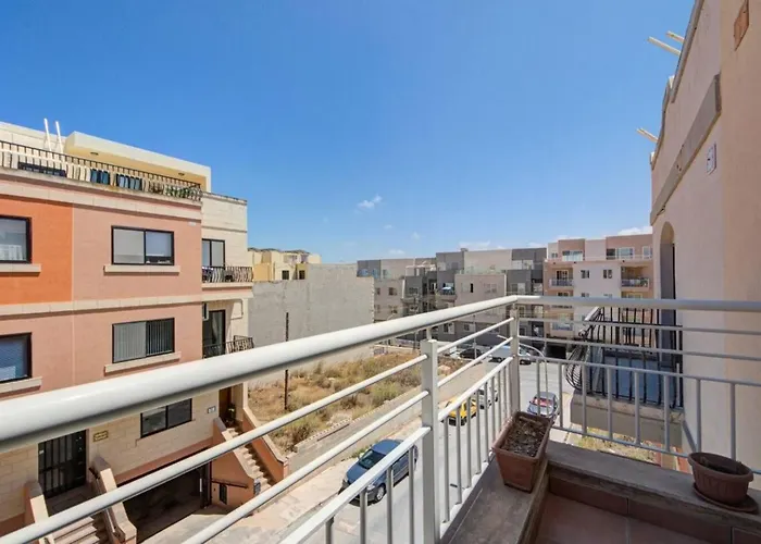 Διαμέρισμα Comfortable 3-bedroom In Mellieha By Homely Ix-Xaghra ta' Barra