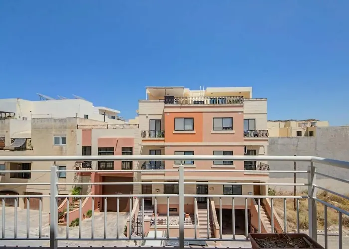 Διαμέρισμα Comfortable 3-bedroom In Mellieha By Homely *